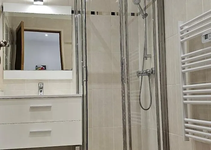 Très Grand Meublé - Juan Les Pins - Logt4 *